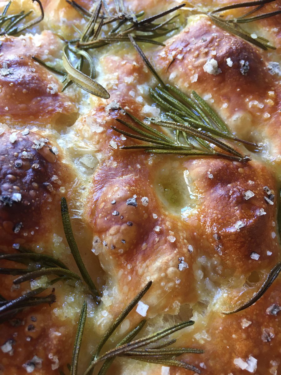 MaBakerBakes's tweet photo. Rosemary Focaccia. Freshly baked. We need smellovision on Twitter ! #realbread @breadangels #fulham #breadclasses https://t.co/tgg7r82CQh