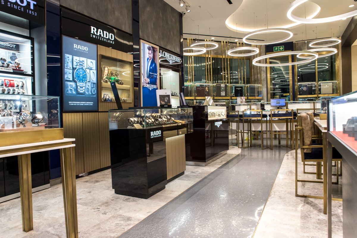 NelsonMandelaSq's tweet photo. Magic can be found in a single moment, a single second. With #WorldsFinestWatches, you’ll feel it every time 😉
#CreateTomorrow #ShapeTomorrowTogether https://t.co/z74SBS2N3R