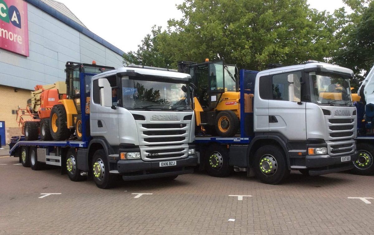 AT_Limited's tweet photo. Two of All Plant Movements Andover 32 tonne low profile plant bodies helping to keep Britain building #KeepBritainBuilding #PlantMovements #Andover #AT #Plantbodies #Beavertails https://t.co/1j6ZwIvMts