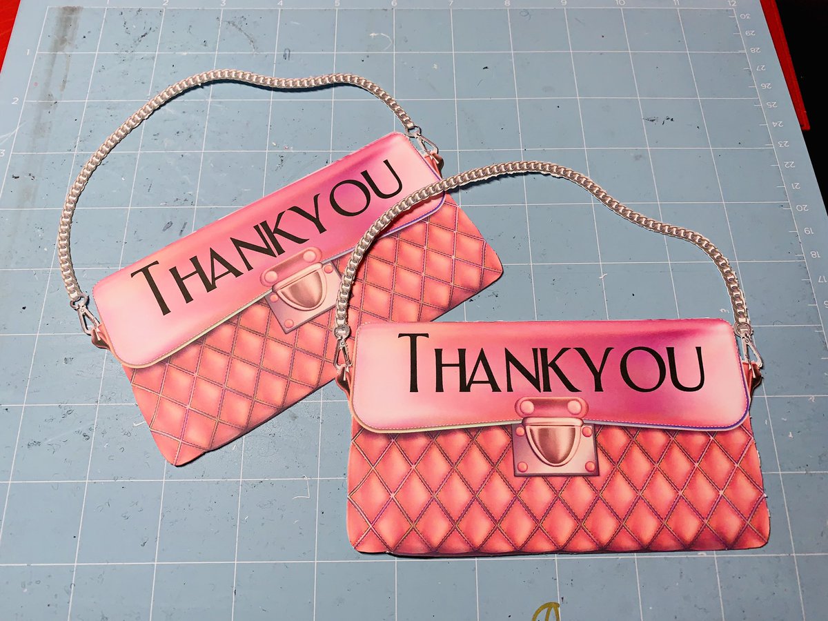 ChanelnotC0C0's tweet photo. It cost $0 for you to RT my Black owned business.

I love creating custom Thankyou cards and would love to do this for more brands this year! 🥰🥰 https://t.co/y8ocosML9z