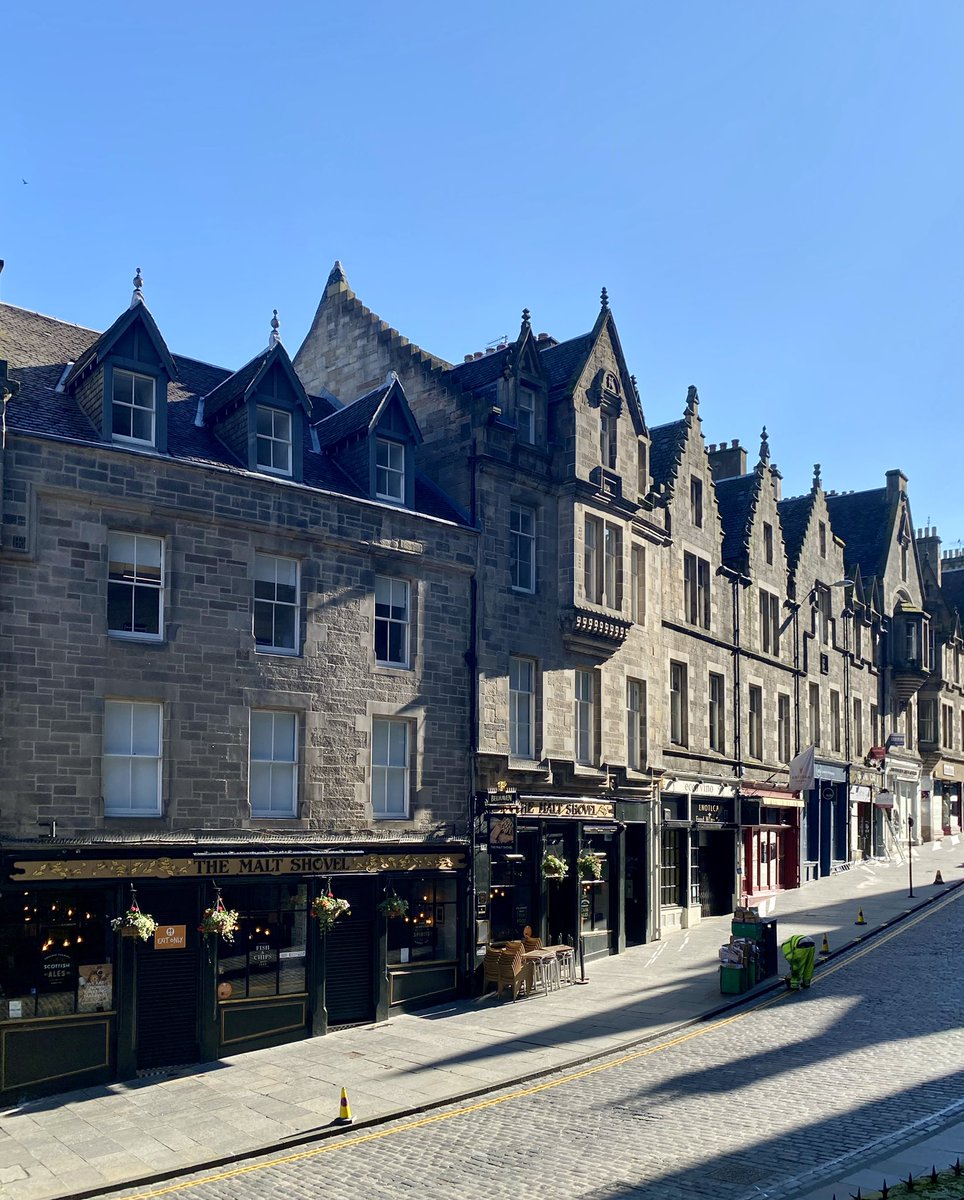 No cars in Cockburn Street  #Edinburgh