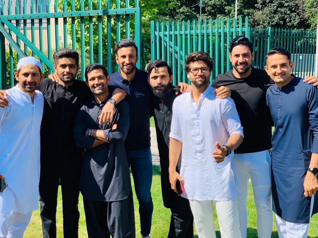 SarfarazA_54's tweet photo. Eid mubarak ❤️ https://t.co/YsLLsVXM0Y