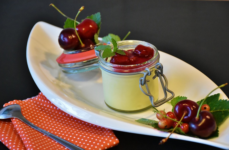 La pannacota es un postre italiano similar a un flan o una mousse. 😋

Como a todos nos apetece algún que otro dulce hemos adaptado esta versión con una receta #lowcarb. ¡Y sin azúcar!

recetaslowcarb.com/recetas/pannac…