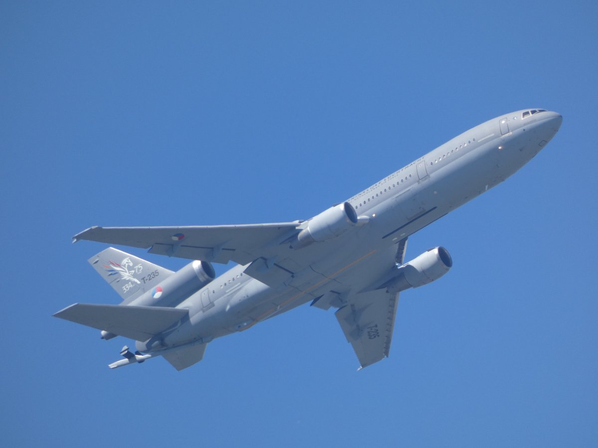 EHEH_Spotter's tweet photo. Royal Netherlands Air Force Douglas KDC-10 (T-235, #480C01) as Netherlands Air Force flight #NAF41 out on a EH7 departure runway03 #garden
🌞#RNLAF #334sq #milair #avgeek 🌞 https://t.co/CSJw6oqcCS