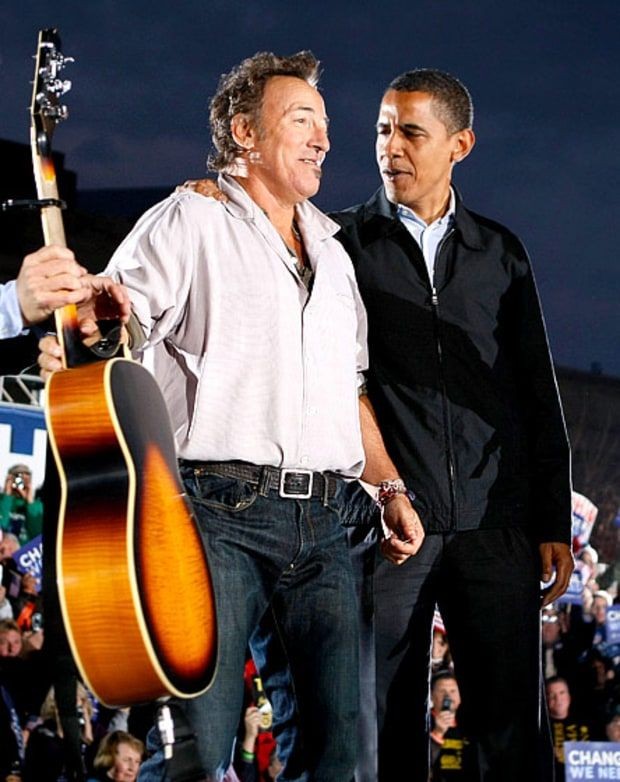 Niall Horan as The Boss a thread that he would LOVE but won't see it.