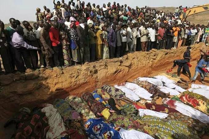 GPGGNigeria's tweet photo. In the last decade, more than 8,000 people have been killed by armed bandits and Fulani herders in Nigeria's Northwest. With no end to the killings, Nigeria's @mbuhari shows little resolve in addressing the crisis. 

@gpggnigeria @hrw @HRC #Insecurity #StandForGoodGovernance https://t.co/dIGNKFDXXN