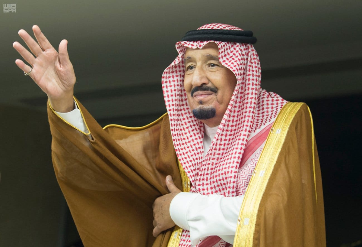Ayesha_1102's tweet photo. King Salman of #SaudiArabia tweeted, Eid al-Adha greetings shortly after leaving the hospital and he #Pray to end the epidemic #Coronavirus #Kingsalman #EidAladha2020 #EidMubarak https://t.co/xcsbtl7s2d