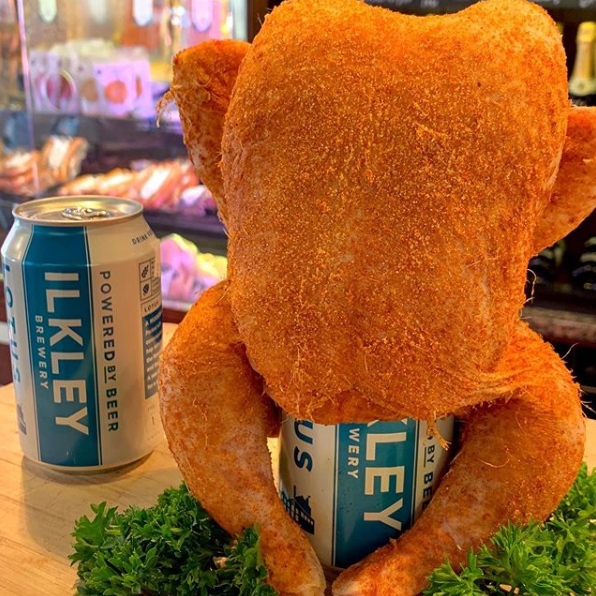Ilkleybrewery's tweet photo. Weekend goals.
Suncream ✔️
BBQ food ✔️
Beer ✔️
Why not get a Beer Can Chicken on the fire 🔥 like this one from @Butcher_Dlish 
#poweredbybeer #bbqbeer #britishsummerbeer #foodmatch #sunshinebeer #shoplocal #ilkleybrewery #ilkley https://t.co/DdCZQXwFXg