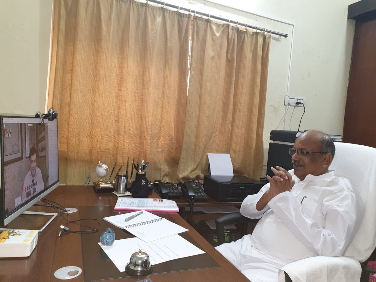 SanjayDhotreMP's tweet photo. मा. प्रधानमंत्री @narendramodi जी का देश को आत्मनिर्भर बनाने का सपना पूरा करने में फिनटेक एक अहम भूमिका निभाएगा। इसलिए फिनटेक इंडस्ट्री #FinancialInclusion को अपना प्रमुख उद्देश्य बनाए और सुनिश्चित करे की सामान्य व्यक्ति के लिए कोई भी #FinancialTransaction करना आसान और सरल हो। https://t.co/Y9K0dkQ0tl