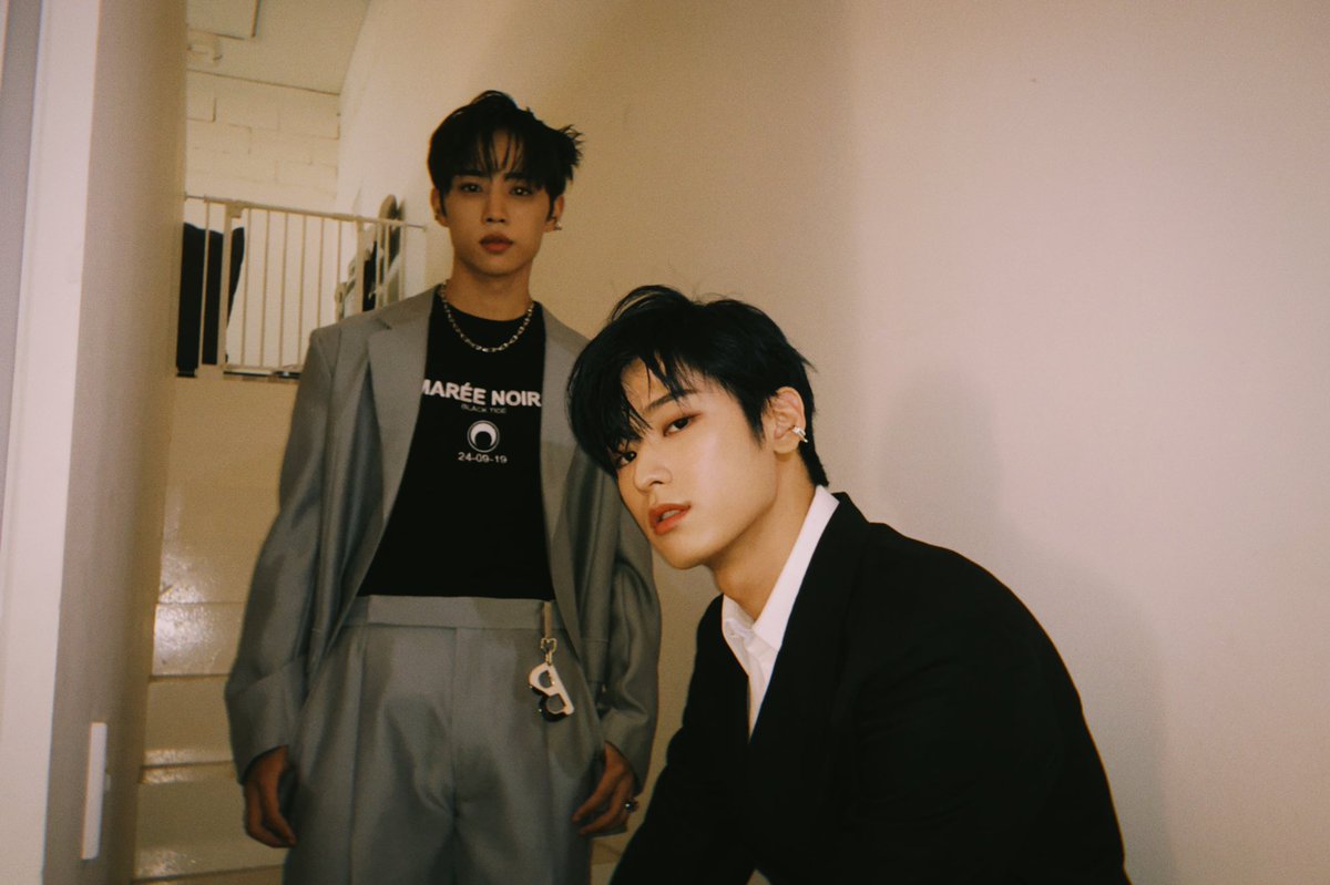 WE_THE_BOYZ's tweet photo. [주연] 다음주 발행되는 퍼스트룩 기대 많이 해주세요~

선우와의 케미🤫 https://t.co/f1ILH6c0jp