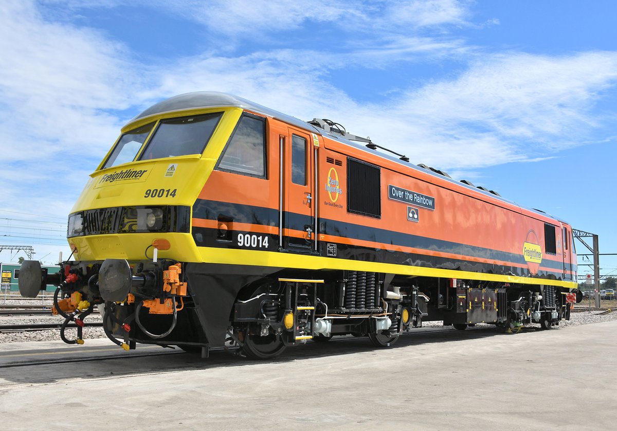 Freightliner tweet media