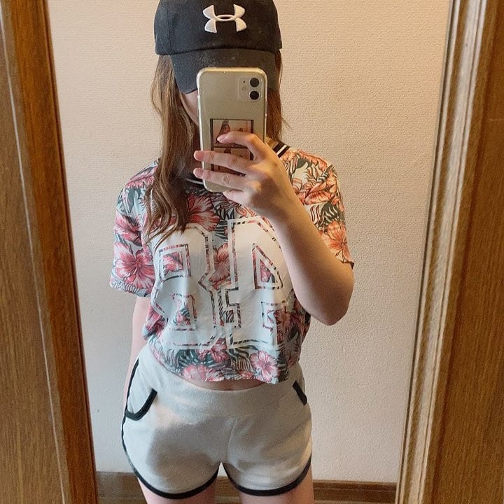 52204620's tweet photo. こんにちは！yuaです！
4月から運動不足を解消するためと痩せるために夜ウォーキングをしてます！バイトがある日はできませんが、ない日は40分〜1時間のコースを歩くようにしています🏃‍♀️ とてもいい運動です📣 https://t.co/3PPWH0kZJP