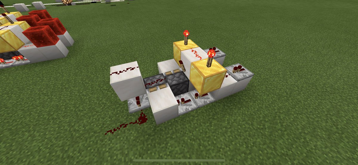 いずみも Xor回路とand回路を同時処理する装置 前に作った電卓の1 2の大きさで済みそう マイクラ Minecraft マインクラフト レッドストーン