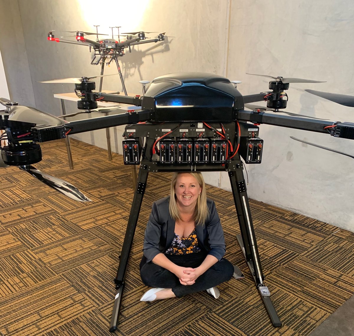 When your sitting under a heavy lift drone and there is still plenty of space 💪#hoveruav #heavyliftdrone #RPAS #drone #bigdrone