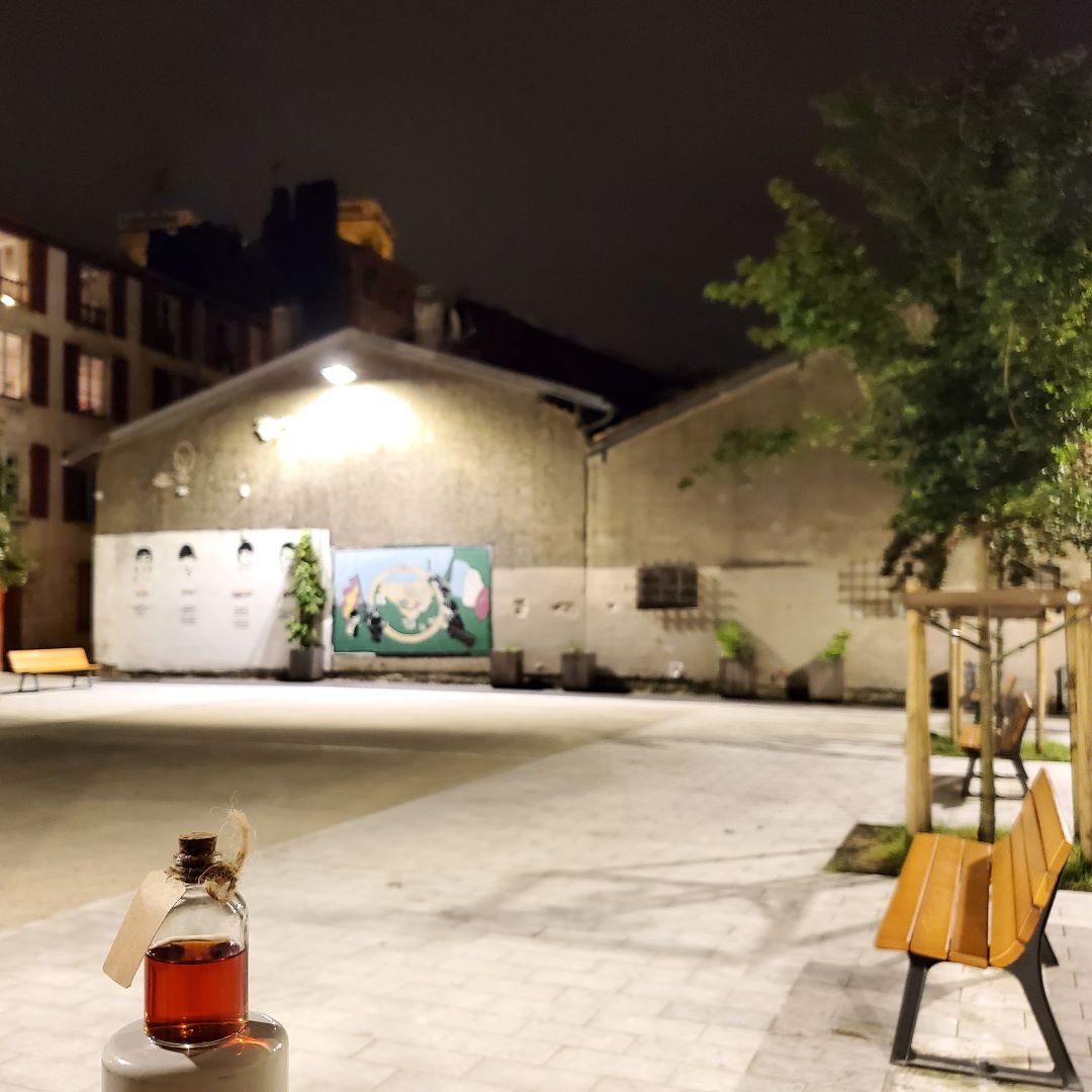 LesADB1's tweet photo. Non after au Petit Bayonne pour les non Fêtes Alternatives.
#patxaplaza #baionakobestak #petitbayonne #samedisoir #bayonnemaville #placevide #bayonnesolidaire
#FDB2020 #FDB2021 https://t.co/ExacJMv5fj