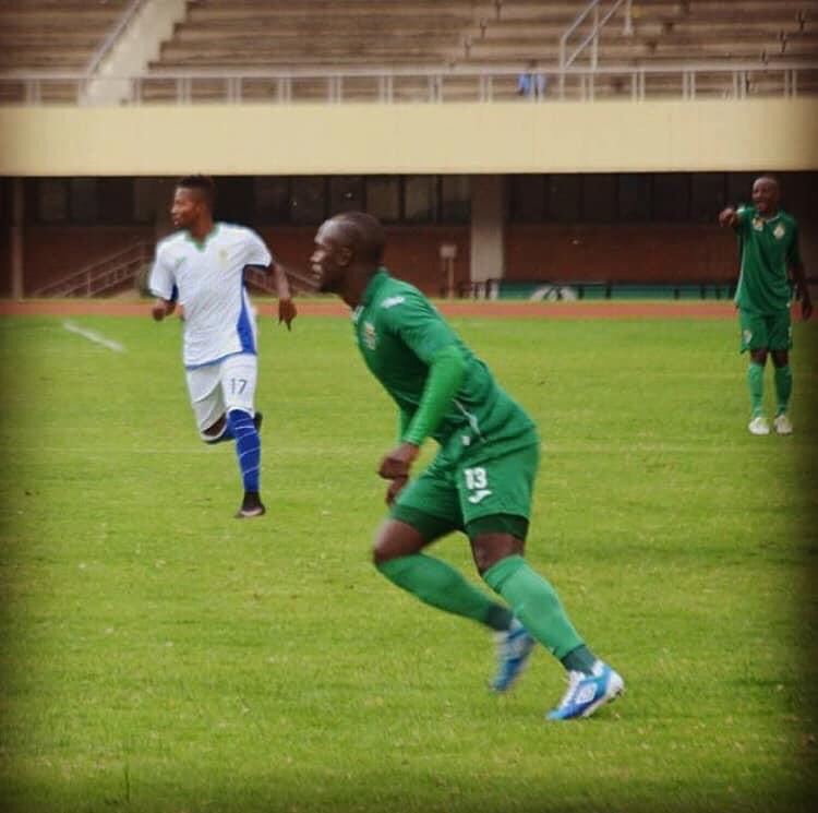 talkFootballZw's tweet photo. Tonight we will check in with with arguably one of the finest number 9 to come out of Zimbabwe Football as we talk about his career, his academy and what he has been up to during this Quarantine period. Cuthbert Malajila will be my guest tonight.  @cazola1985 @dembaredotcoms https://t.co/r7YOQfh9eL