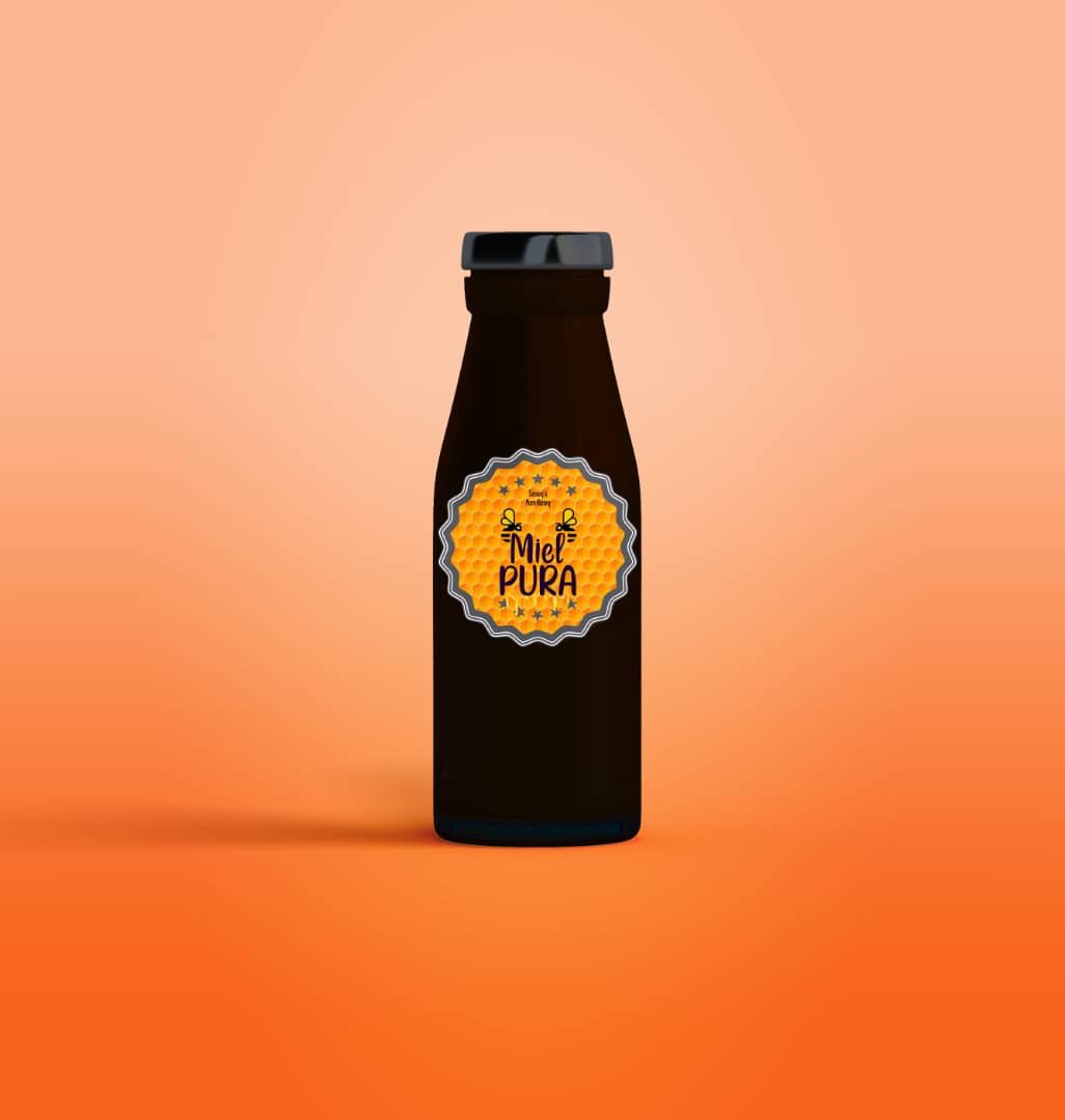 Sassey’s pure honey 🍯 coming your way soon 💃🏿💃🏿. Anticipate our organic honey with eco-friendly packaging 💃🏿💃🏿💃🏿. #honey #purehoney #unadultratedhoney #sasseyshoney #lamiel #lamielpura