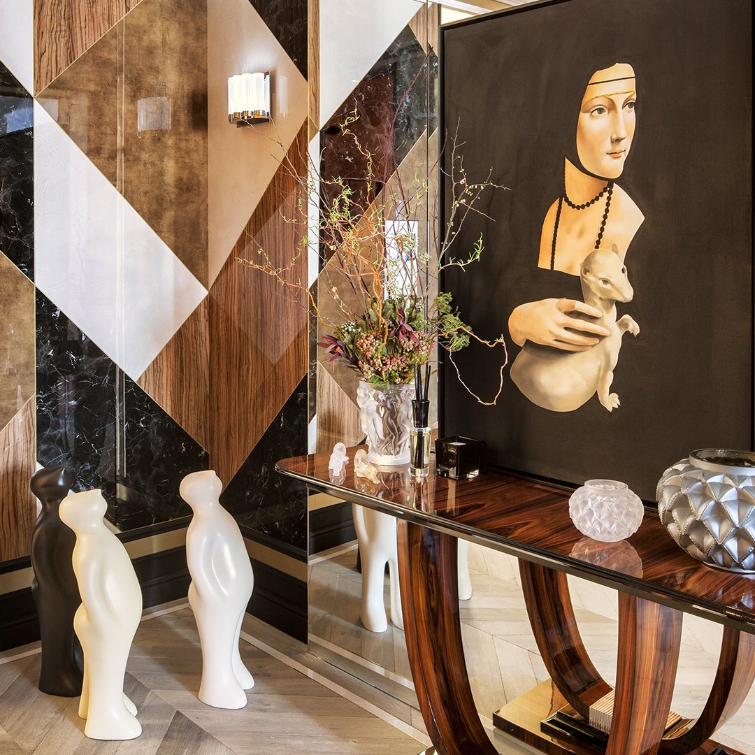 Un puzzle de sensaciones creadas a través de un recorrido por el alto brillo de Luxe by Alvic en el espacio Alvic.
-
A puzzle of sensations created from high gloss Luxe by Alvic in the Alvic space.