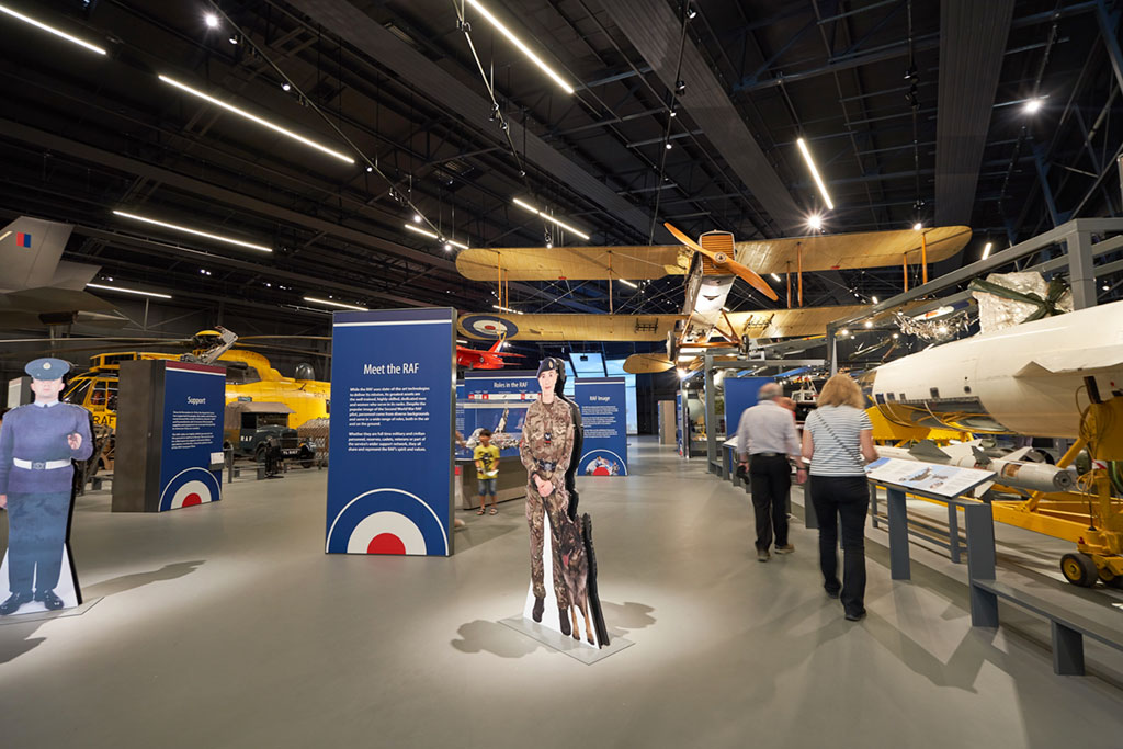 RAFMUSEUM's tweet photo. It's going to be another scorcher  today! Why not visit our cool galleries and then enjoy a picnic in on our green areas either at London or Cosford, that way you get to enjoy the best of both worlds  in an amazing safe day out. https://t.co/7T2AEVKOz9 https://t.co/1RhagY7Krd