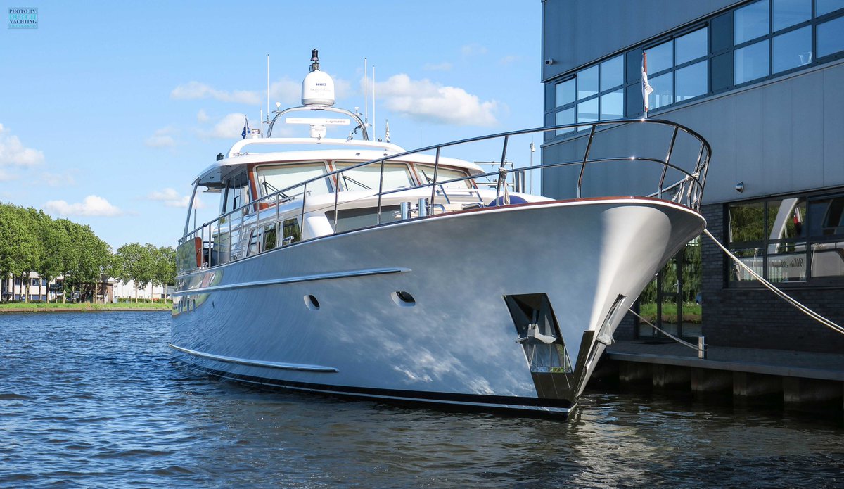 Dutchyachting's tweet photo. The #Wheelhouse68 #WhiteAngel was delivered by #MulderShipyard after an #exterior #design by #GuidodeGroot and an #interior by #KittyvanderKamp in 2009. The owners put the 20.70m #yacht on the market in advance of their new to be delivered 22m Mulder yacht. Photos: @DutchYachting https://t.co/rcZepXCABe