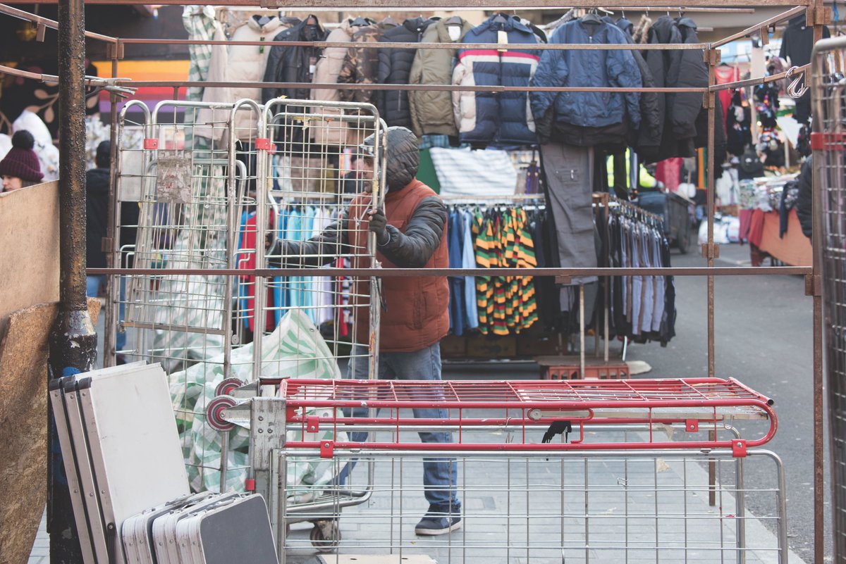 In all the commentary on whether Covid-19 will lead to the abandonment of cities, a point seems strangely overlooked: those most affected — the vulnerable, those on low incomes and communities of colour — often have little option over whether they live in cities or not [a thread]