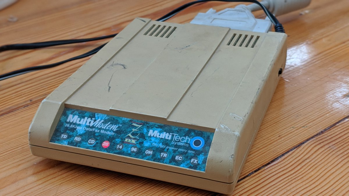 k_o_p_e's tweet photo. Mal am #Wochenende wieder die Telefonleitung blockieren. Mit 28.8kbit/s 😍
ATDT010880191919
BUSY
😑
#90sweb #Retro https://t.co/gzILj8mvDv