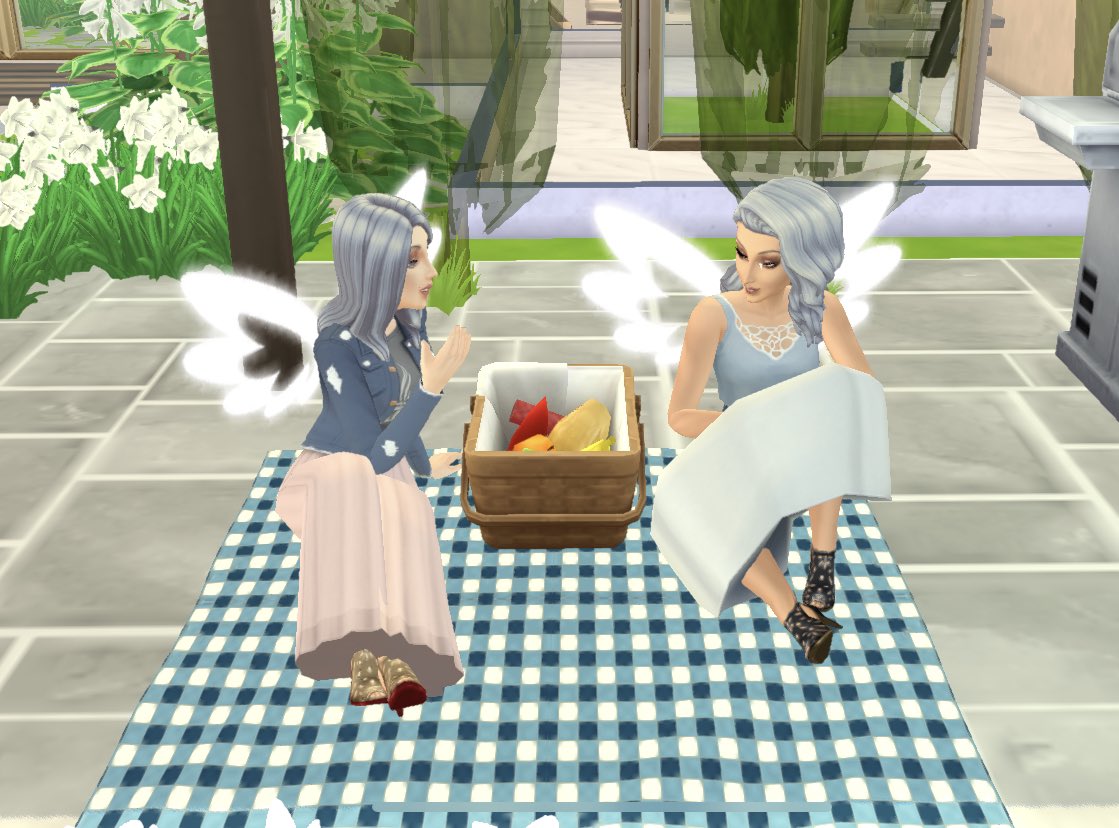 KitkatSims's tweet image. Hmm.. can’t stop talking about the upcoming update. What would it be? 🤔✨@TheSimsMobile