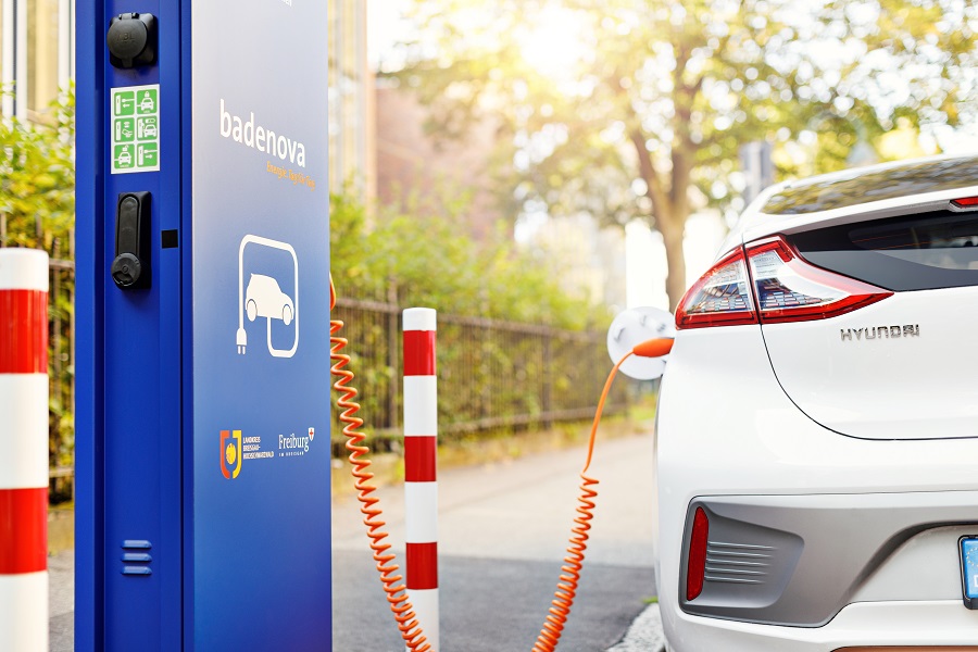 badenovaAG's tweet photo. Freiwillige für #Elektromobilität #Feldtest gesucht! #badenova und ihre Netztochter #bnNETZE suchen Testpersonen, die bereits ein E-Fahrzeug haben oder über den Umstieg nachdenken! ⚡🚘 #EMobilität #EAuto #Verkehrswende
Mehr dazu unter: https://t.co/0pDMpwnXES https://t.co/IHNkOe6hqf