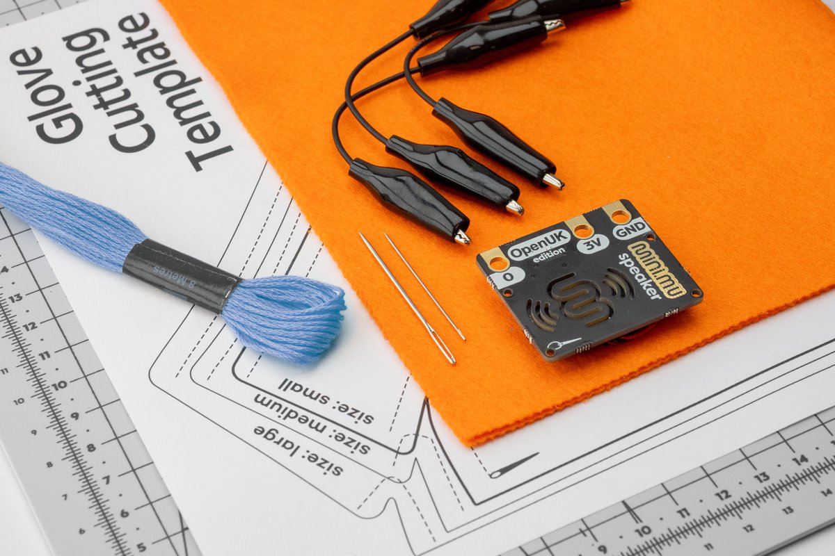 pimoroni's tweet image. Got a micro:bit? In the UK? Then get a free speaker and glove kit and video activities to go with them by signing up for the OpenUK Digital Kids Summer Camp.
Details here: openuk.uk/openkidscamp/
Signup here: forms.gle/zchWHAAmQVWzaw…