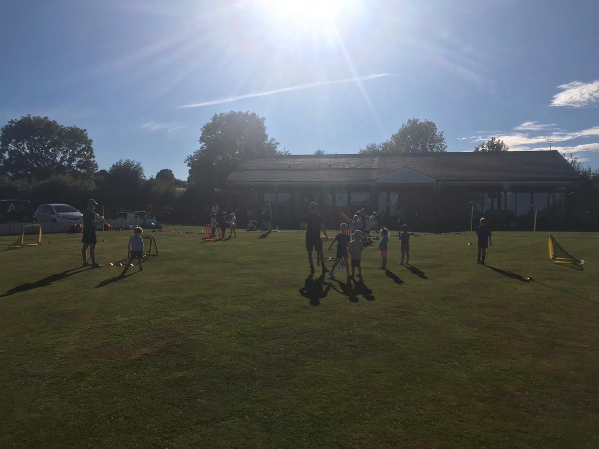 thebankcc's tweet image. 🌞JUNIOR TRAINING🌞

Scorchio! We have another Friday evening of junior training to look forward to and the weather could not be more perfect.

The bar and bbq will be flowing throughout the evening.

Make sure you book in advance

thebankcc.com