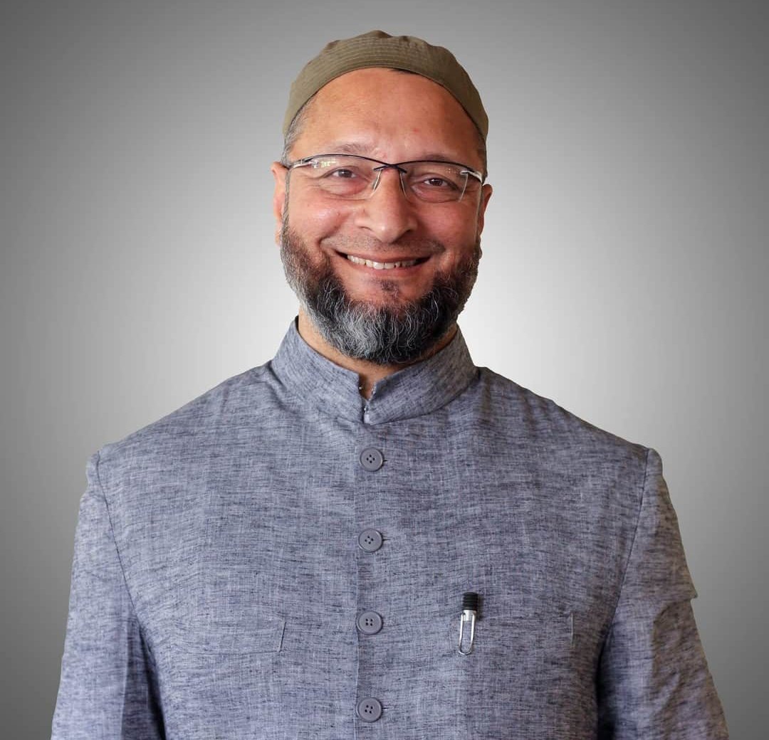 KAIFUDD97224638's tweet photo. @asadowaisi You deserve our greatest respect for the lives you have touched and the stability you have brought to our democracy. Thanks for being our greatest asset. Owaisi Sir Warrior of Covid 19, I Salute you Sir.❤ @asadowaisi 

Regards:-Kaifuddin (Aspirant MBBS Student) https://t.co/HCobSwwTlB