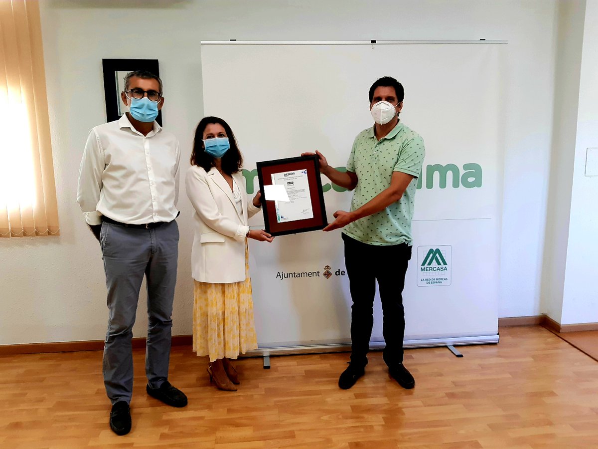ajuntpalma's tweet photo. ✅ Mercapalma aconsegueix el certificat d'@AENOR pel seu protocol d'actuació i contingència envers la COVID-19.

És la segona marca espanyola que aconsegueix aquest distintiu que reconeix la feina de gestió i manteniment de les instal·lacions. https://t.co/sfqFw5iDid