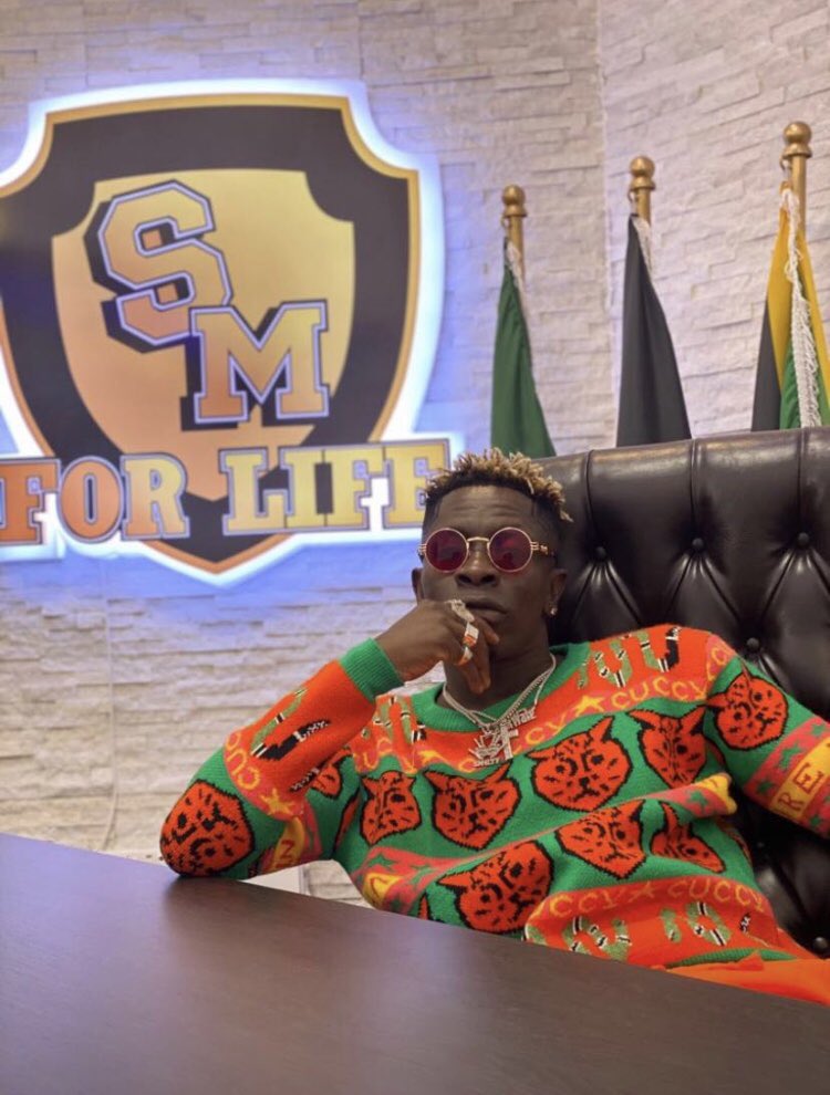 HajiaEn's tweet image. Shatta wale is the reason why GH 🇬🇭music is going far 🌍
#1Don #1Man #1Stand 
#ShattaBration #AlreadyVideo #BlackIsKing 
youtu.be/agCgvFTJeRs