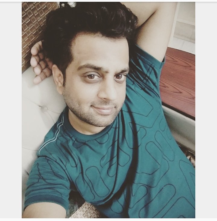 FysulMirza's tweet photo. i Love simplicity π Bcoz it's Rare.
#Fysul #Randomclick #simple
#instalike #Song #Music #Love #songwriters #Vocalist #Punjabi #Uk #Artist #Video #Director #UkBhangraMusic https://t.co/QWwrfskZBH