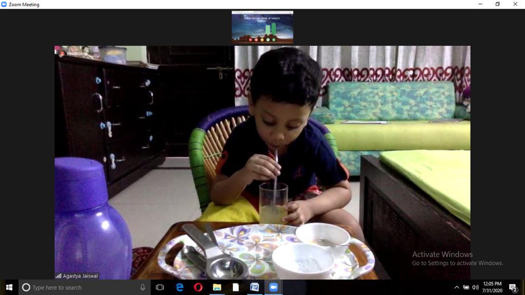 nischal_ritika's tweet photo. "First Friyay of the year" making yummy lemonade with lemons,lots of squeezing, stirring and mixing. @kindergarten Ss also reflected on how they felt about the experience using @Classroomscreen app #lemonade #virtualclasroomfun @AneeshaSahni @Prometheus_Edu @deepa_nanda https://t.co/a3UHcNYca0