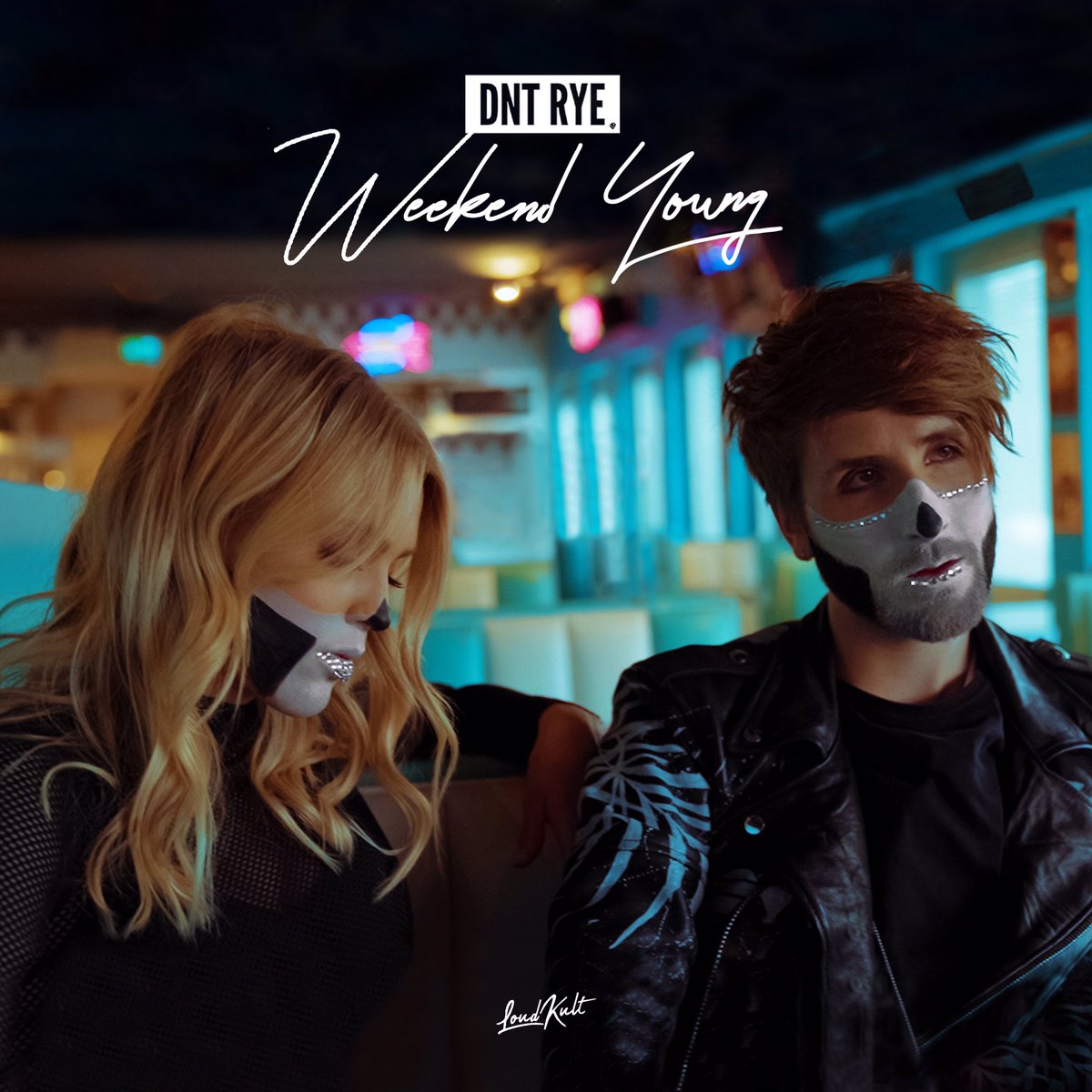 SimoonWest's tweet image. After a long winter me and Alma were longing for summer and festival vibes and this song emerged quickly 🍻💃🥂 Hope you enjoy it! Mix/master by the legend @dinomedanhodzic 

@DntRye @loudkult #newmusicfriday #loudkult #newmusicalert #dntrye #weekendyoung