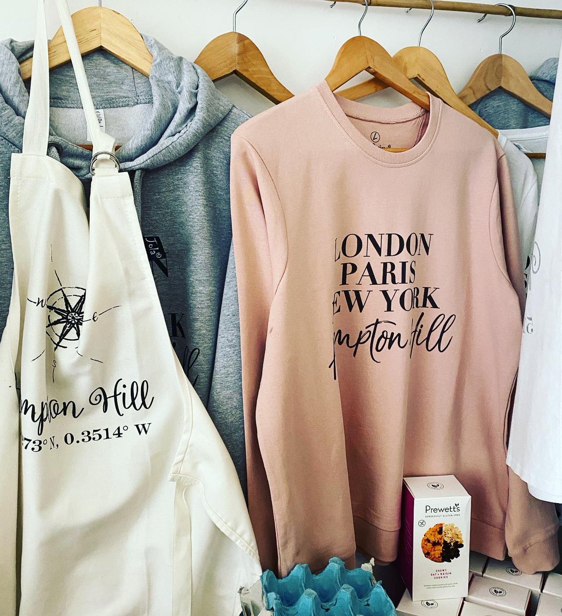 We have new styles and colours of jumpers in stock... are you looking for a present or just a treat to yourself? Remember 10% goes towards Hampton Hills Christmas parade #shoplocal #lovehamptonhill #stock #shop #supportlocal #supportsmallbusiness #georgiaskitchen #hamptonhill