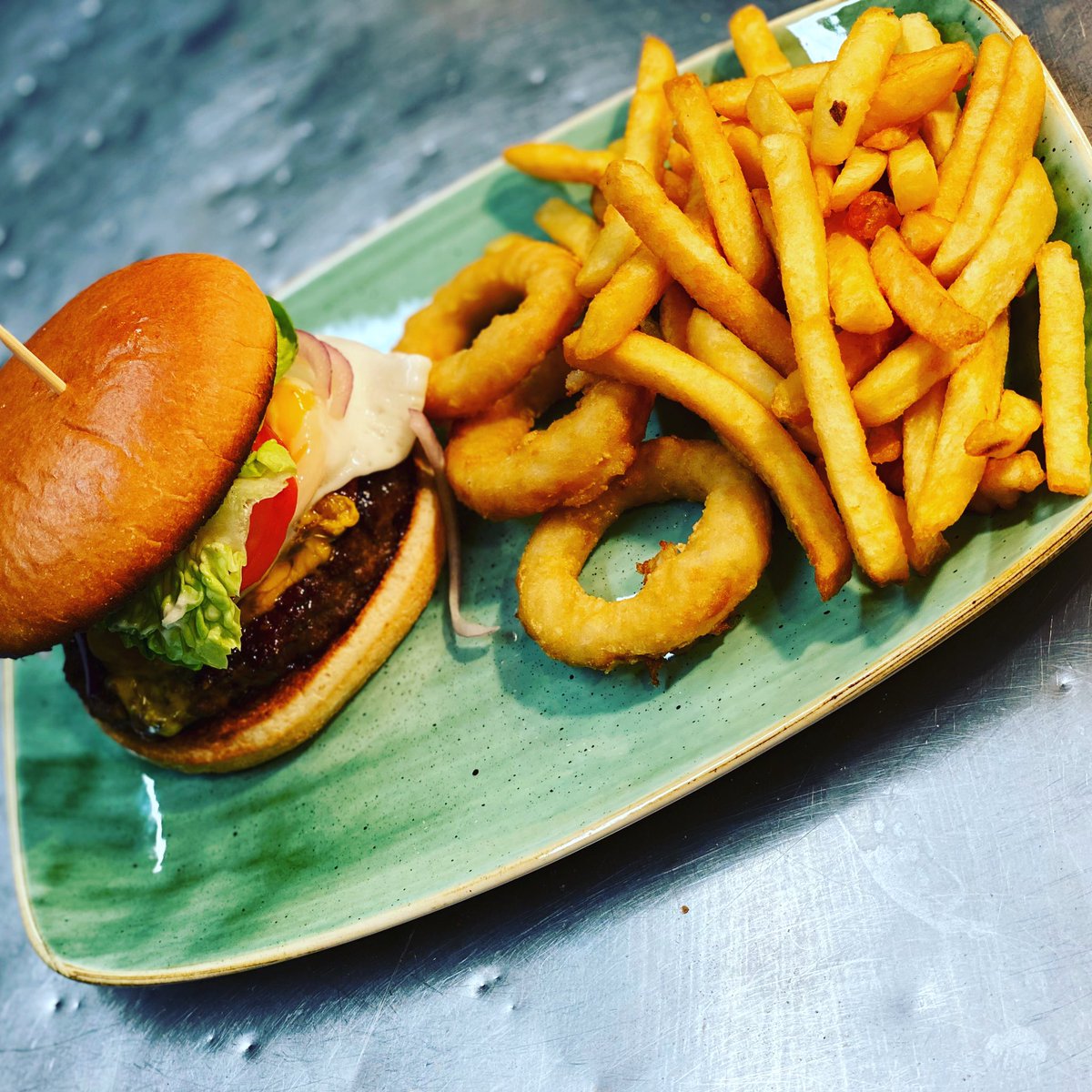 TheUnicornInnWilmslow tweet media