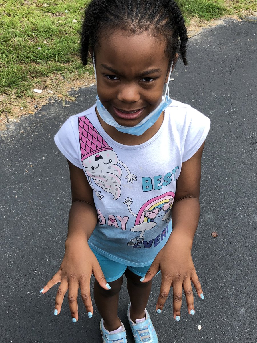CoachMcKissic's tweet photo. Takes a real man to raise girls. Treat them how you want them how you want their future husband to. Set the stradard high! https://t.co/SvFsEioEFz