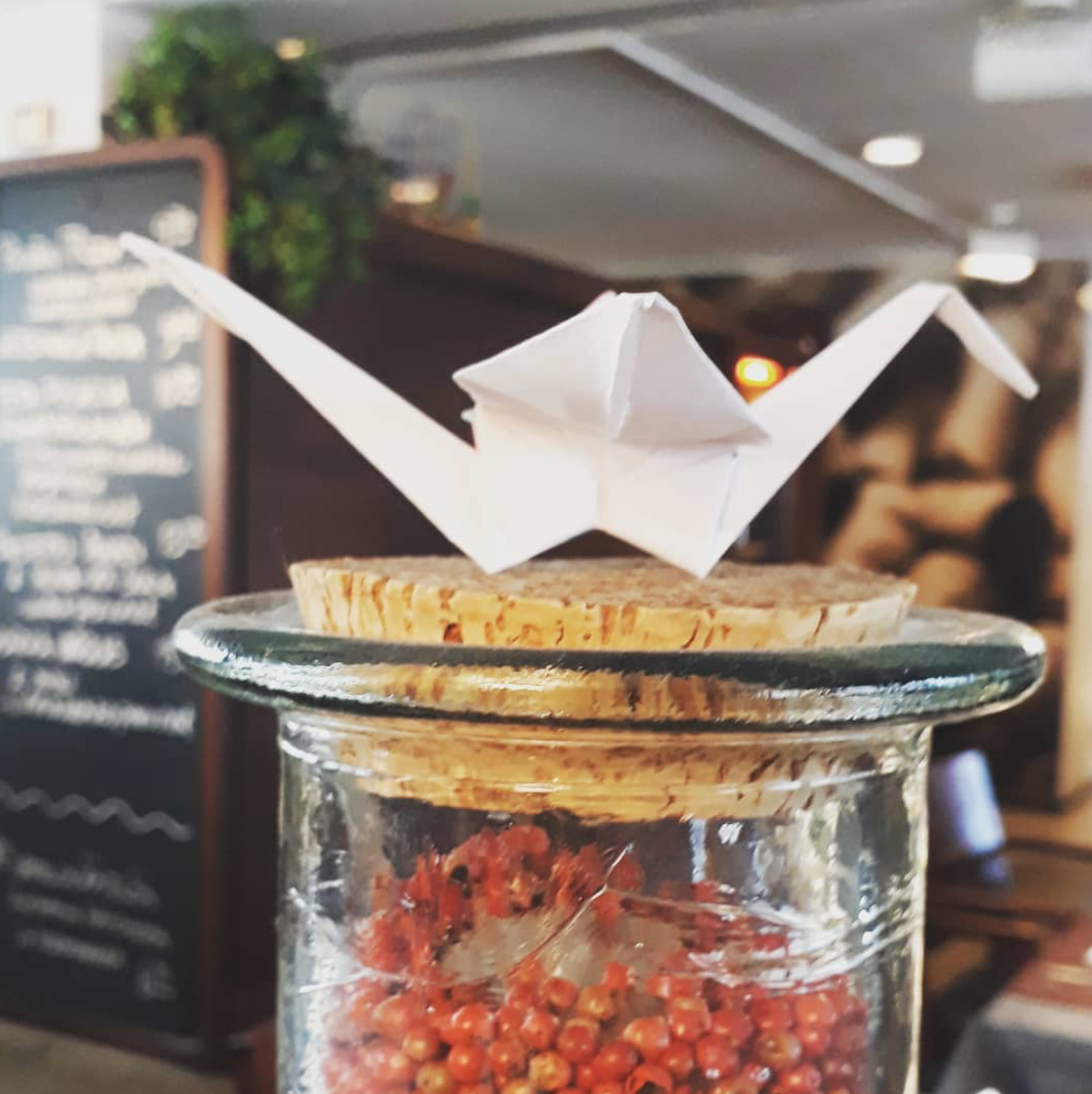 Love_Turku's tweet photo. @ravintolapippurimylly
Hyvää viikonloppua kaikille!
#asiakastaidetta #origami ##ravintolapippurimylly #ravintola #ravantit #loveturku #kissmyturku #martti #turku #åbo https://t.co/mDA2AIeLxb