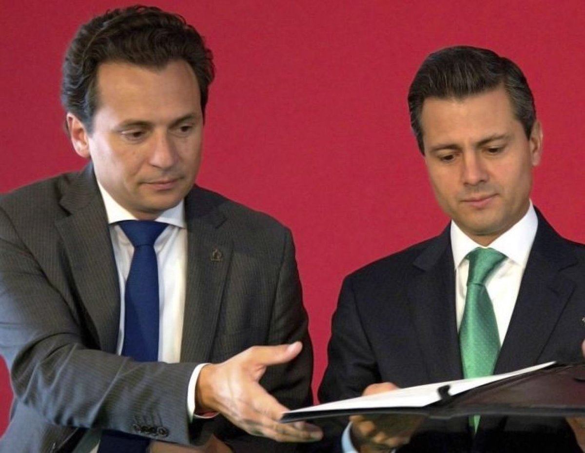 Fotos tomadas antes de la tragedia <a href="/EmilioLozoyaAus/">Emilio Lozoya Austin</a> <a href="/epn_mexico/">enriquepenanieto</a> 😂