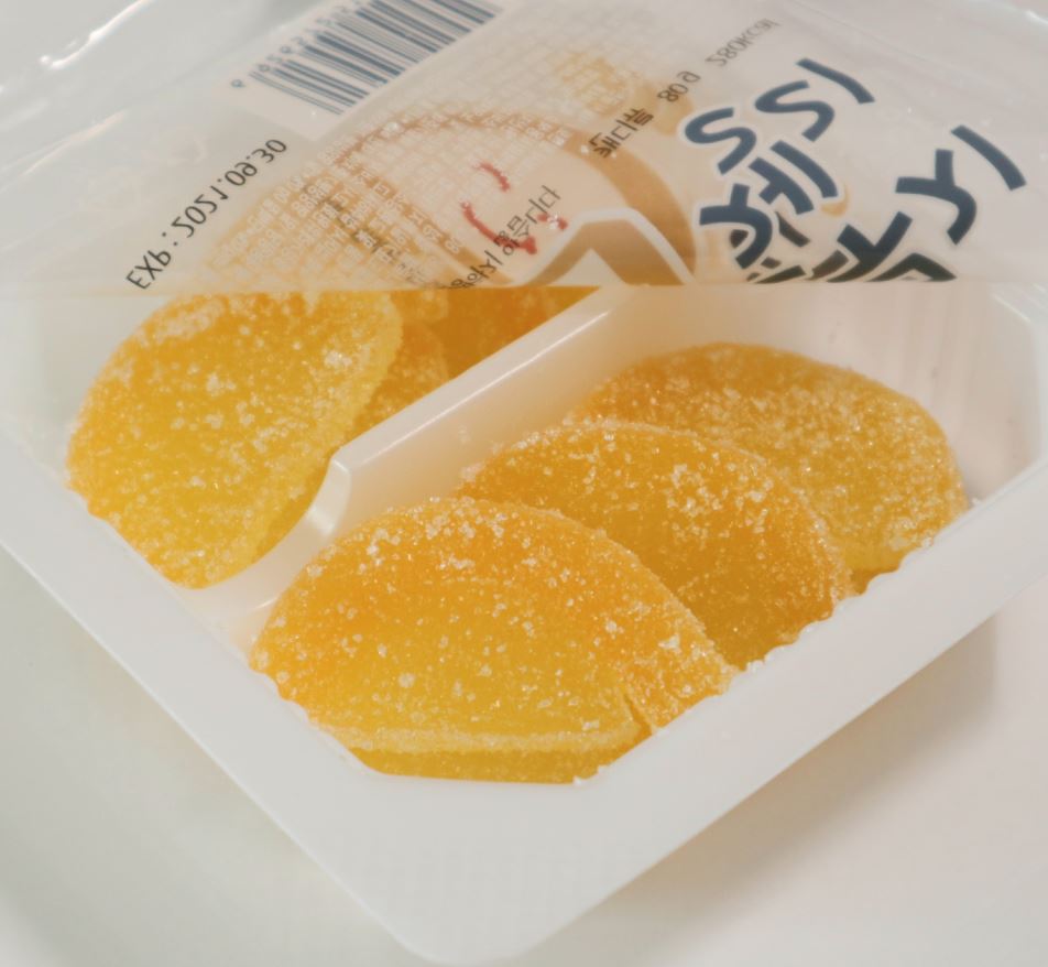 クリエイトリップ 韓国情報 韓国コンビニ 以前 たくあんのグミがコンビニgs25で発売されたとツイートしたのをご覧になられたでしょうか 今度はコンビニcuでも発売されました こっちの方がクオリティー高めですねㅋㅋㅋ味もレモン味 で