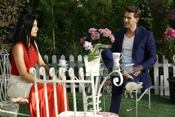 asioigle2013's tweet photo. #Habitacion309 #No309 #LalOn #FurDem #DemFur #DemetÖzdemir #FurkanPalalı
Esta tarde las 16h00 en @divinity_es Capítulazo imperdible con Lale y Onur 😍😍😍🤗🤗 https://t.co/8RxHT7C3D3