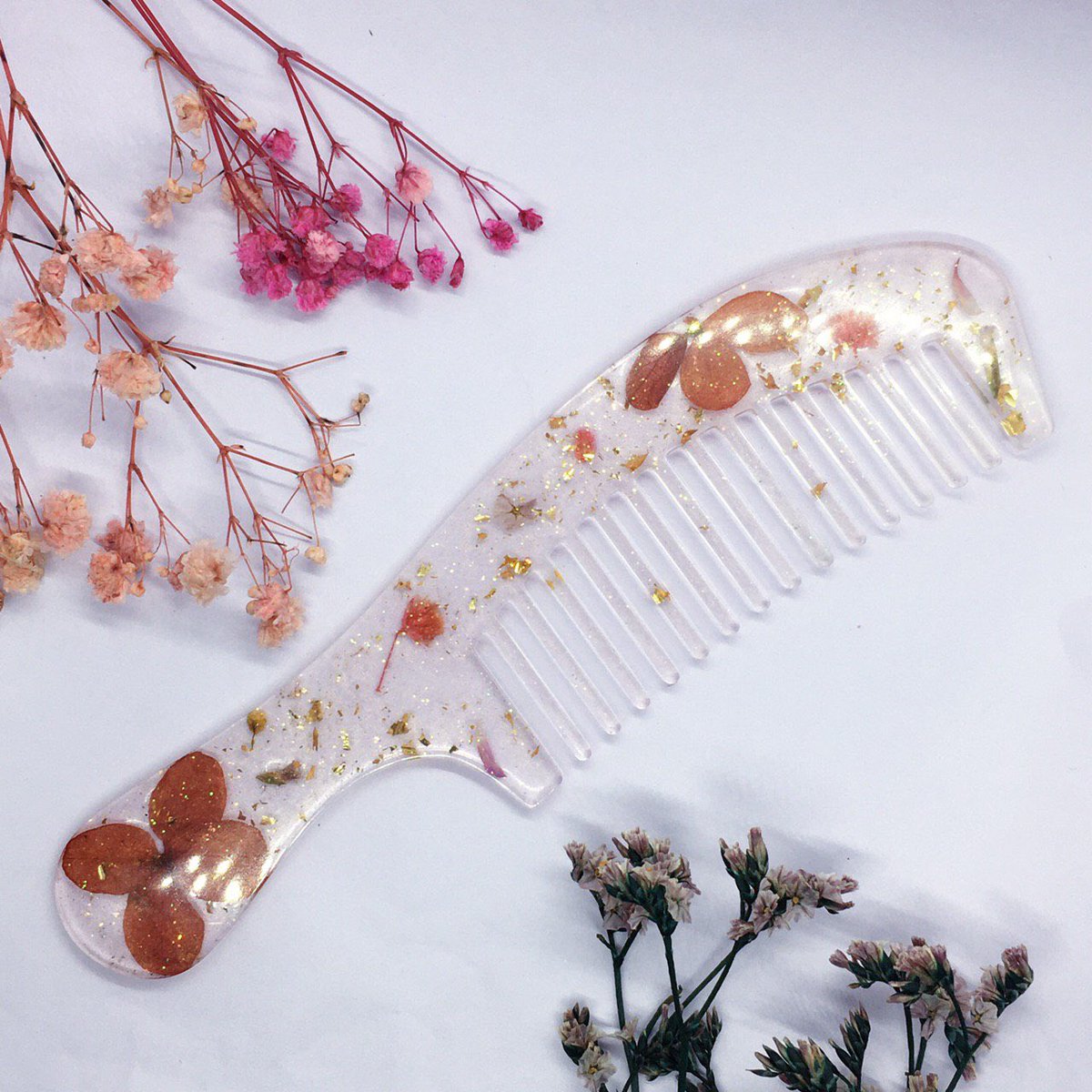 OpuleurPh's tweet photo. ✨ Give them a good hair day vibes with our first resin Comb Collection ✨

Small: Php 150
Classic: Php 250

#resinarts #resinartph https://t.co/jwi0lOn0wk