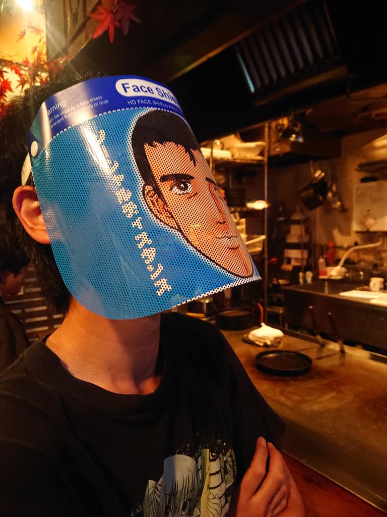 とあるお店に アベ違い のアベノマスクをつけてきたお客さんがいた 間違ってない 濃厚接触が大好きそうな顔しているのですが Togetter