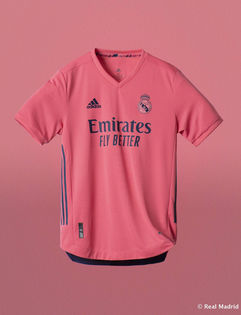 RealBrasil_BR's tweet photo. Uma verdadeira obra de arte essa nova camisa. https://t.co/vbnkQsn9SG