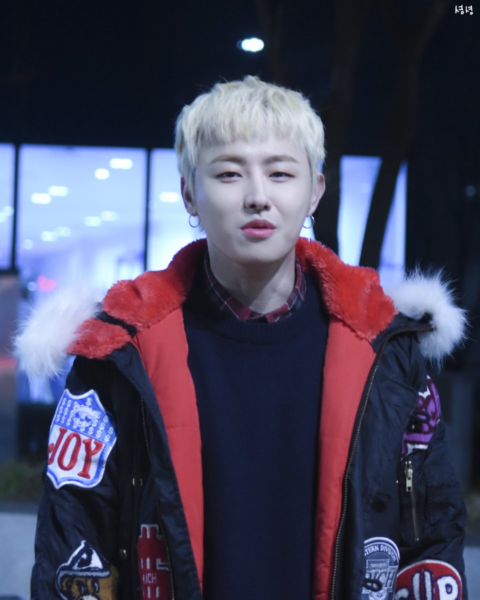 bbc_syung's tweet photo. 20191202월 파오케 #Power_Of_K
#유권 #김유권 #미니팬미팅
권아, 군대 지낼 만 하니?ㅜㅜ
@blockb_official #셩셩 https://t.co/b4A2GBijW6