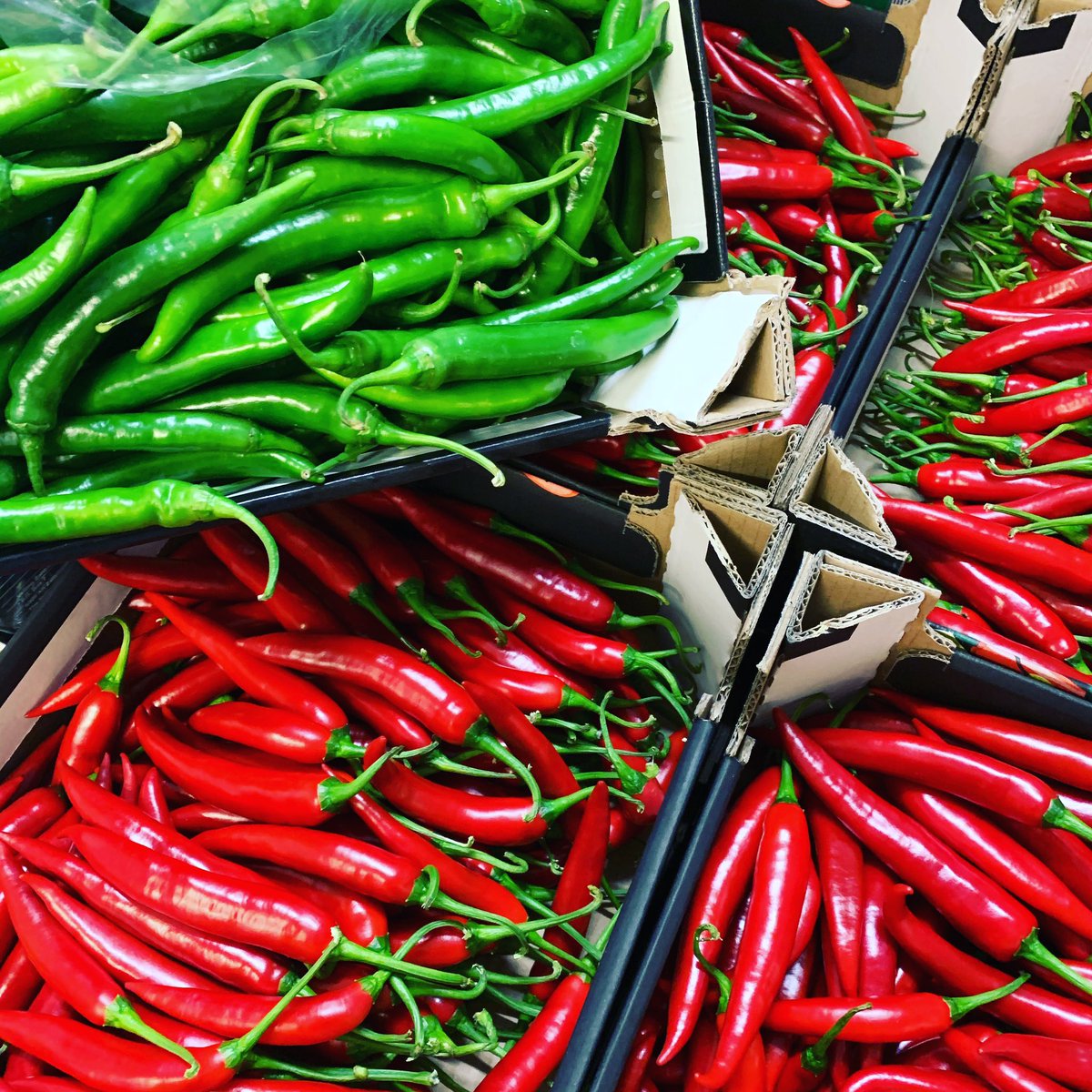 NoonesFresh's tweet photo. Feeling a bit chilli?! Itβs hot hot hot outside - might as well make your insides hot too! πΆπ₯#chilli #hotpepper #dutchproduce #chef #greengrocer #manchester https://t.co/cskvfkJzD6