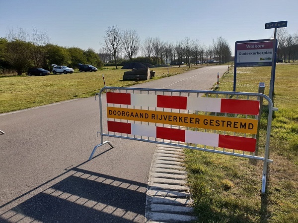 Kom niet naar de Ouderkerkerplas. Het is vol!