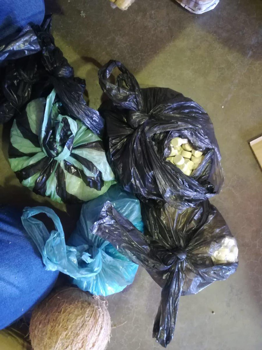 SAPoliceService's tweet photo. #sapsNC Upington #SAPS confiscated drugs worth approximately R287 000 on 30/07after information was received about delivery of illegal substances from Gauteng to a local courier depot. No arrest were made, investigation continues. #DrugsOffTheStreets NP
https://t.co/rBscQemunY https://t.co/FGJ2qNjtvF